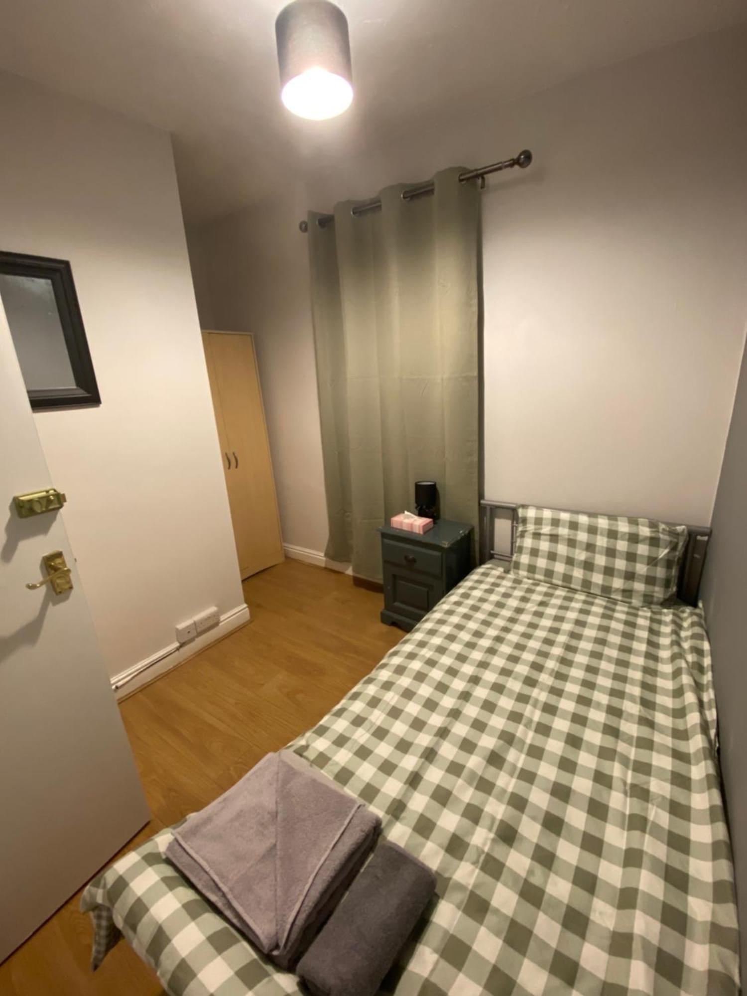 M&B Accommodation Lincoln Exterior photo